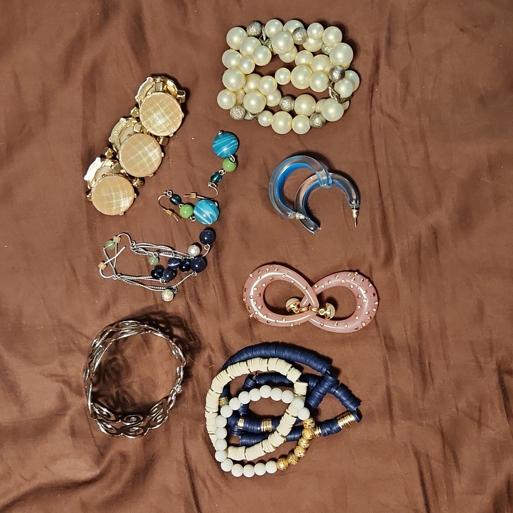 JEWELRY BUNDLE 4 pairs of earrings an4 bracelets.  New York & Co and marleylily